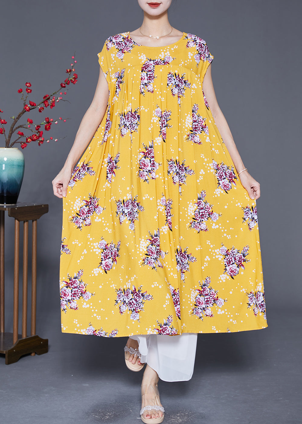 Sleeveless Round Neck Pleated Gathered A-Line Midi Dress - View 2