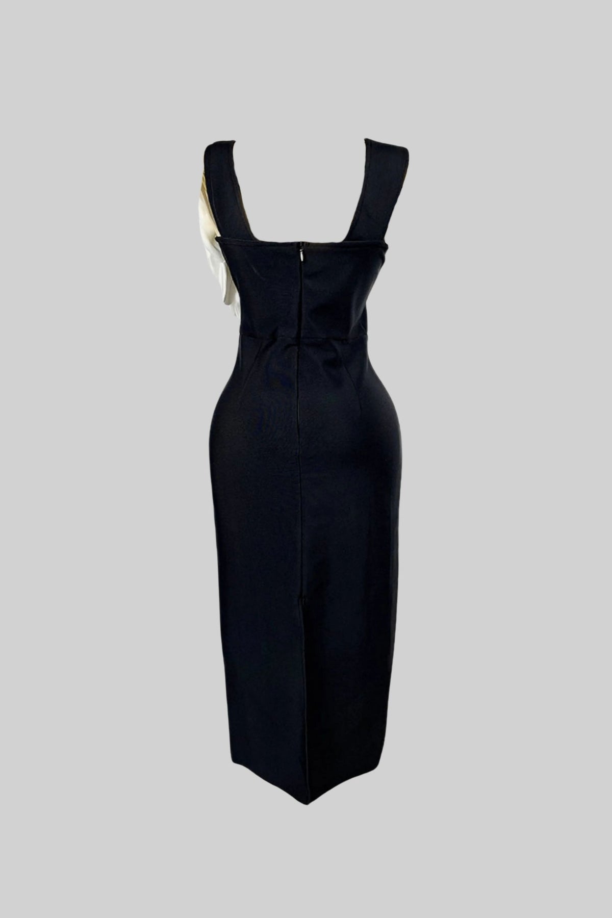 Floral Appliqué Midi Dress With Plunging Neckline – Black & White - View 3