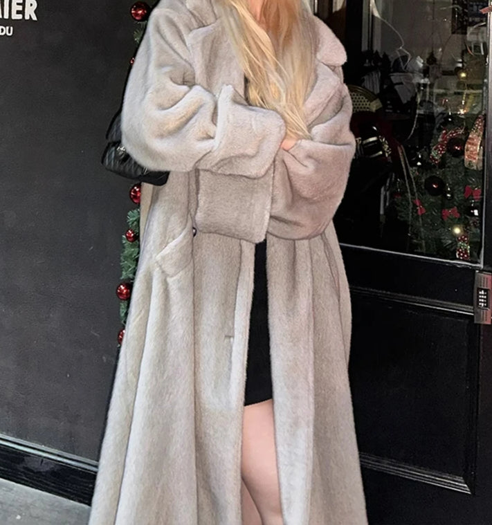Oversized Faux Mink Fluffy Winter Overcoat silver-brown / S