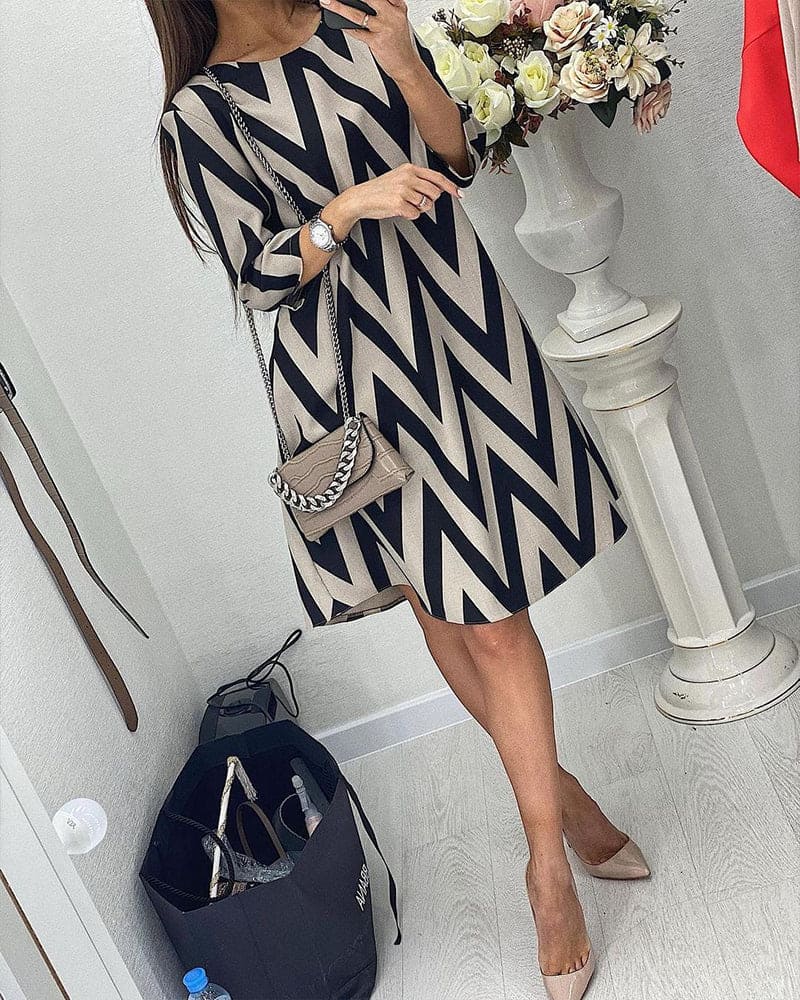 Chevron Print Crew Neck Elbow Sleeve Shift Mini Dress - View 3