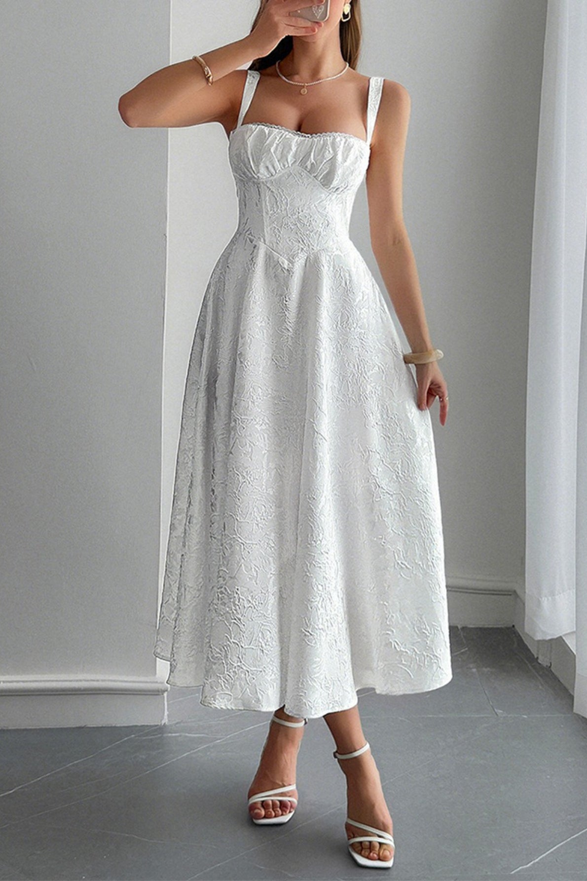 Jacquard Sweetheart Spaghetti Strap Fit and Flare Midi Dress - View 3