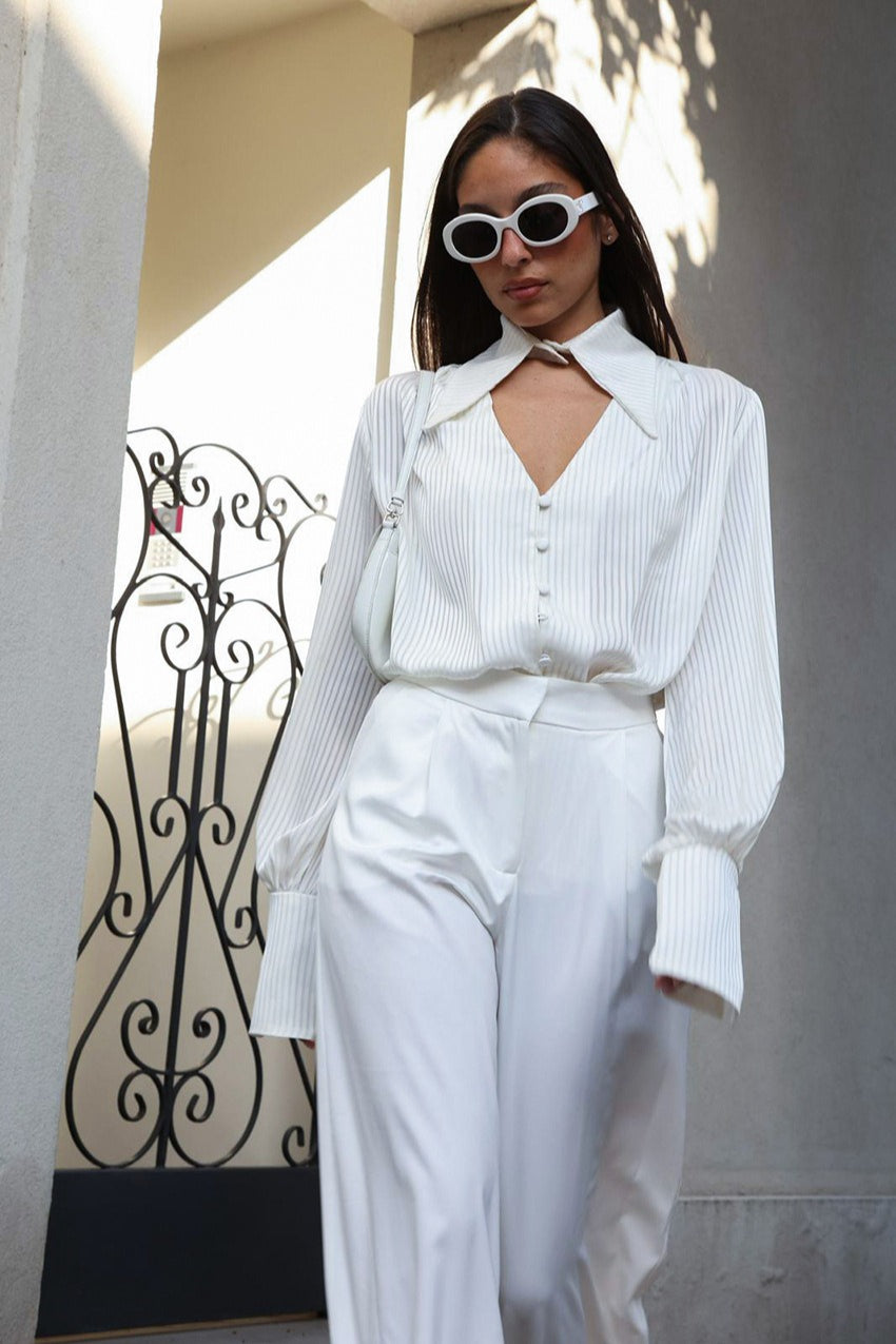 Versatile White Design Blouse