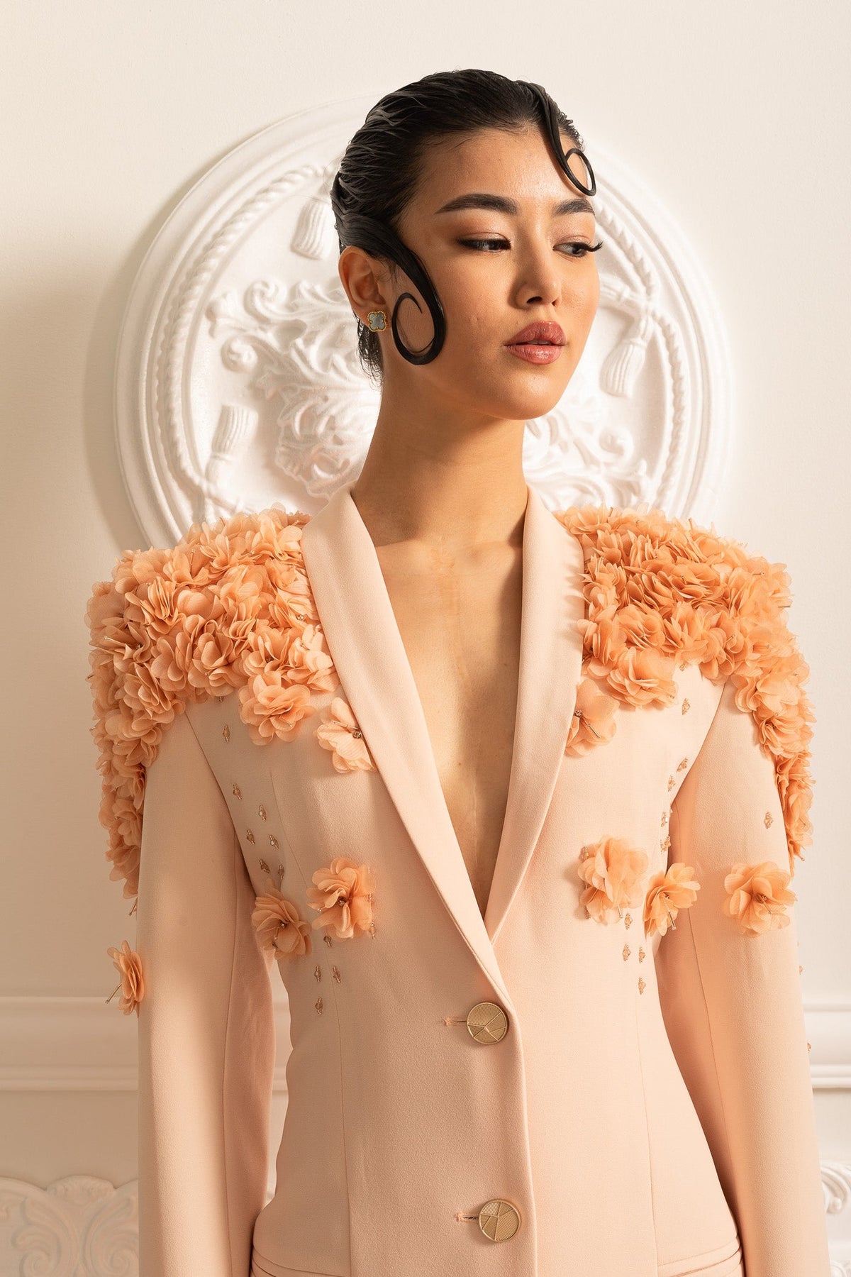 3D Floral Shoulder Notched Lapel Metallic Button Blazer Gown - View 3