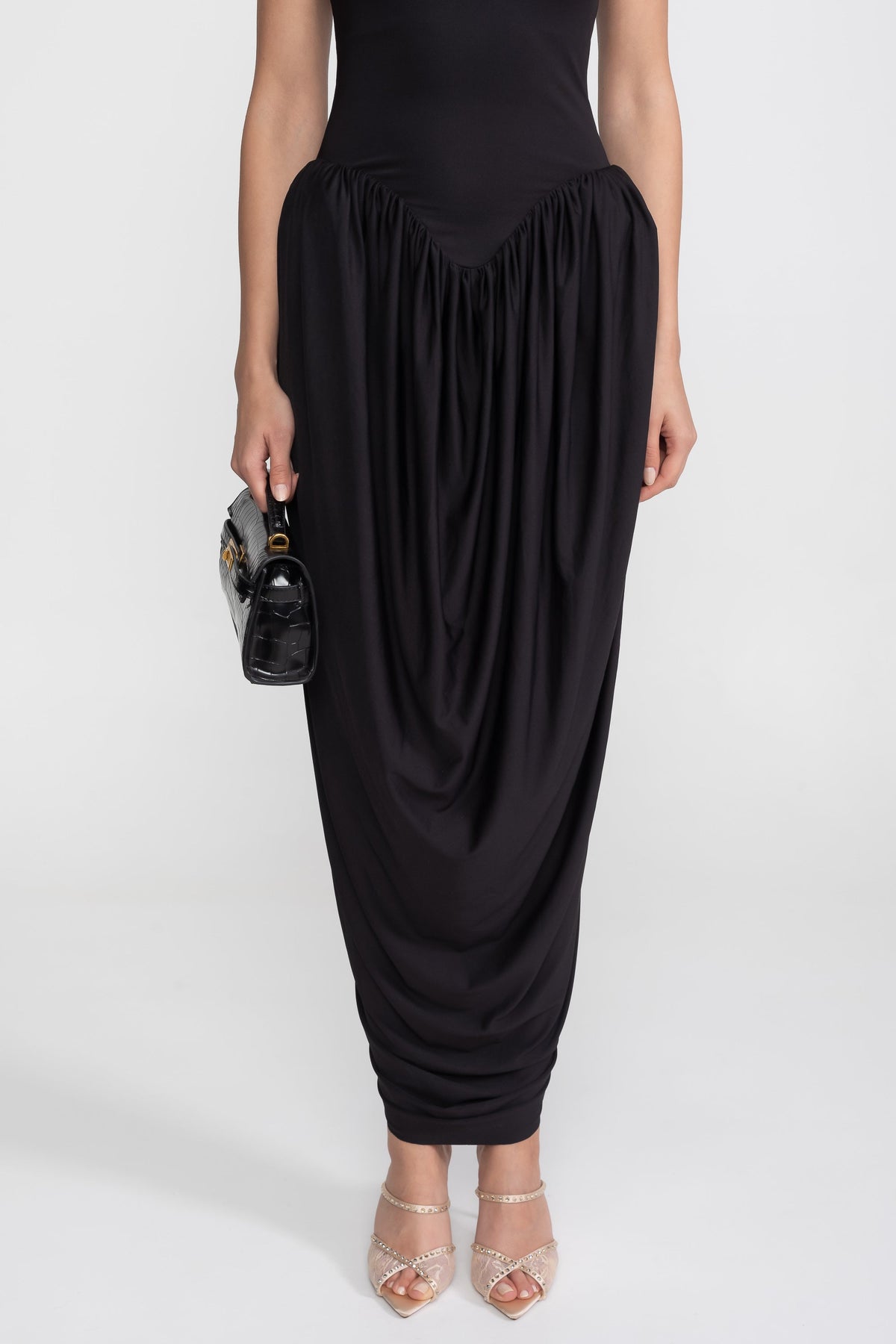 Halter-Neck Maxi Dress With Gathered Balloon Skirt - Black - View 4