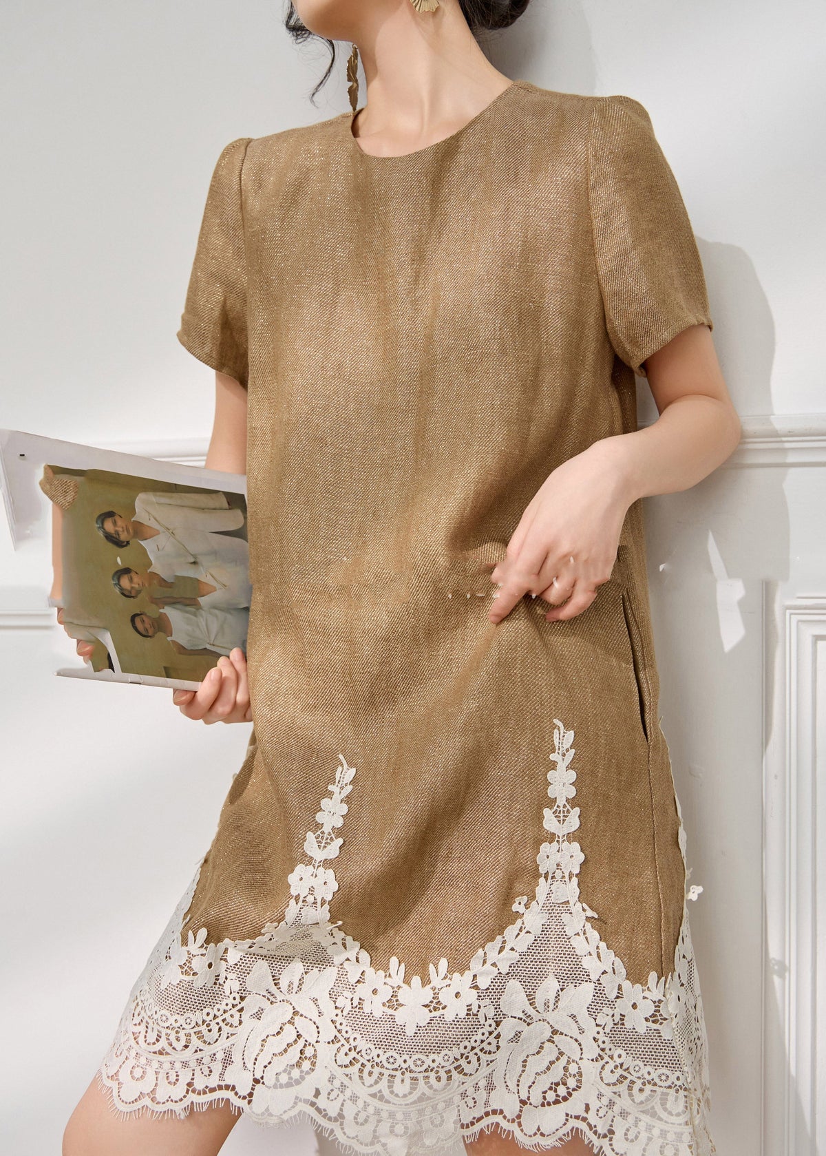 Woven Lace Trim Round Neck Short Sleeve Shift Mini Dress