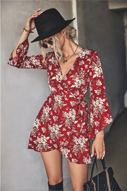 Arm Gown With Irregular Flared Flowered Design M / Red