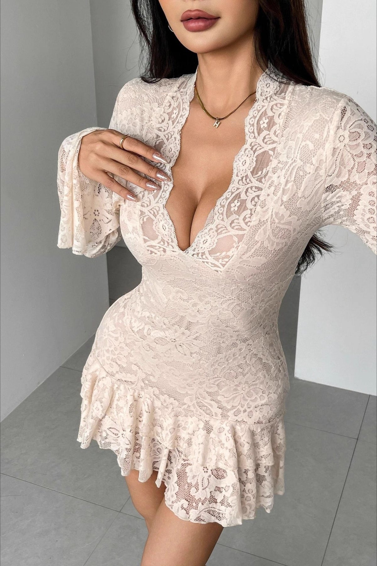 V Neck Ruffled Lace Dress in White - View 2