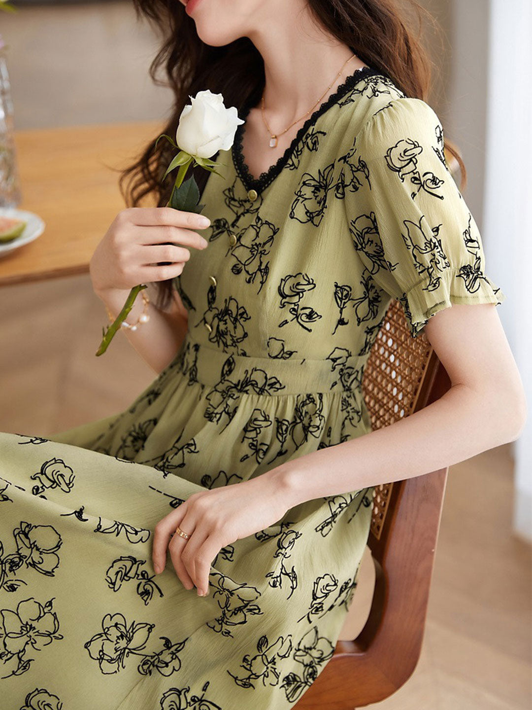 Floral Rose Print V-Neck Lace Trim Short Sleeve Midi Dress
