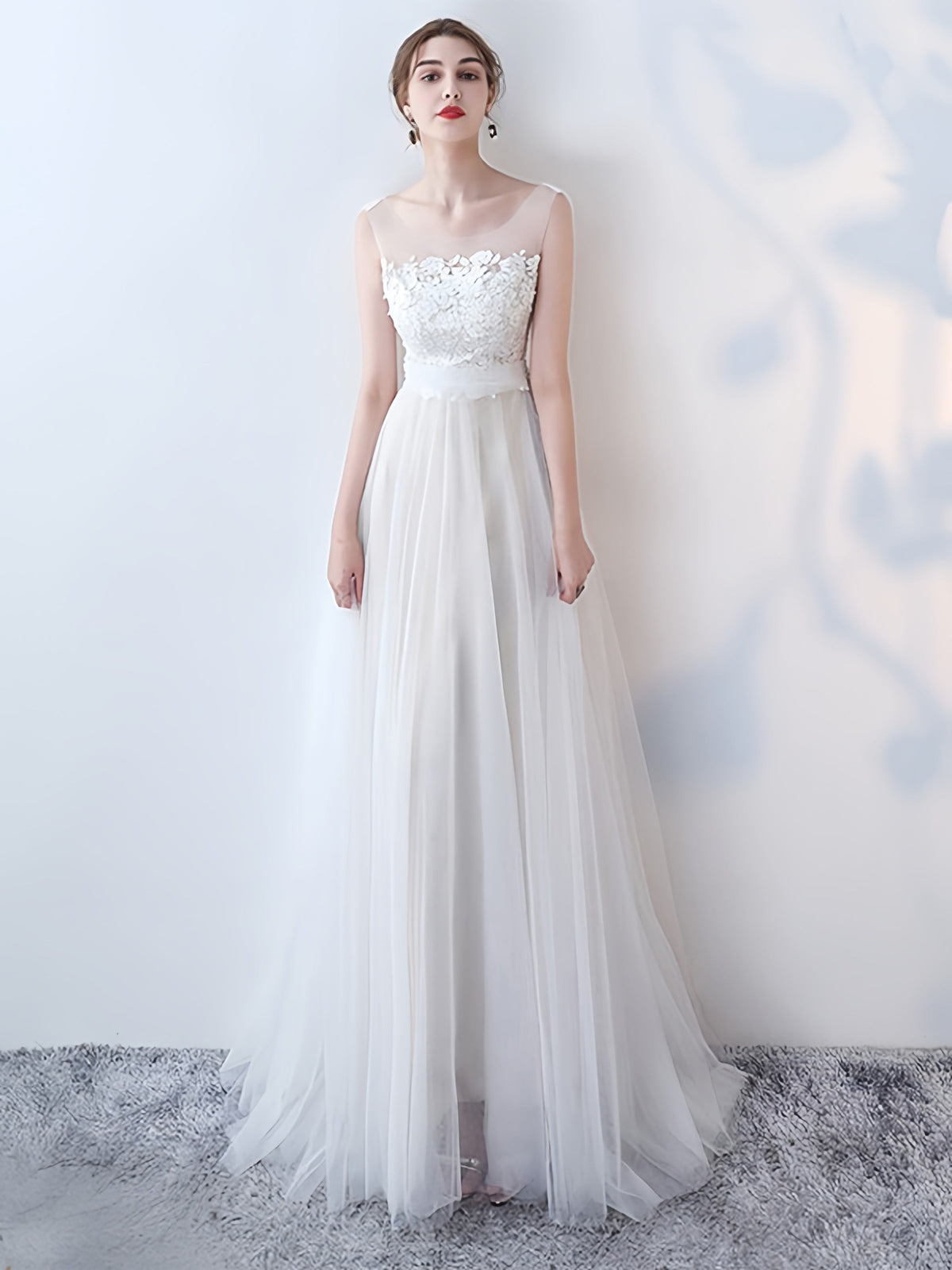 Lace Illusion Sweetheart Neck Sleeveless A-Line Tulle Maxi Gown