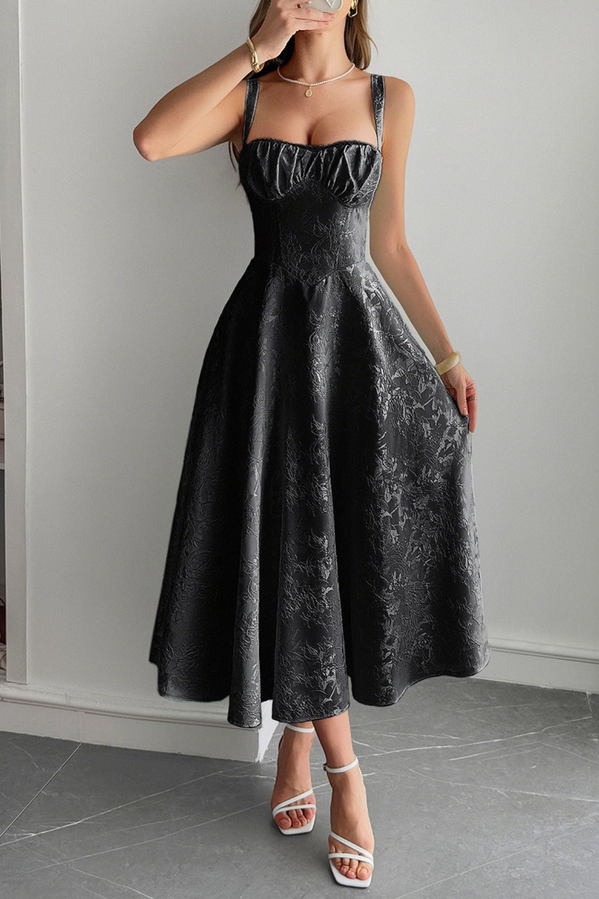 Jacquard Sweetheart Spaghetti Strap Fit and Flare Midi Dress - View 5