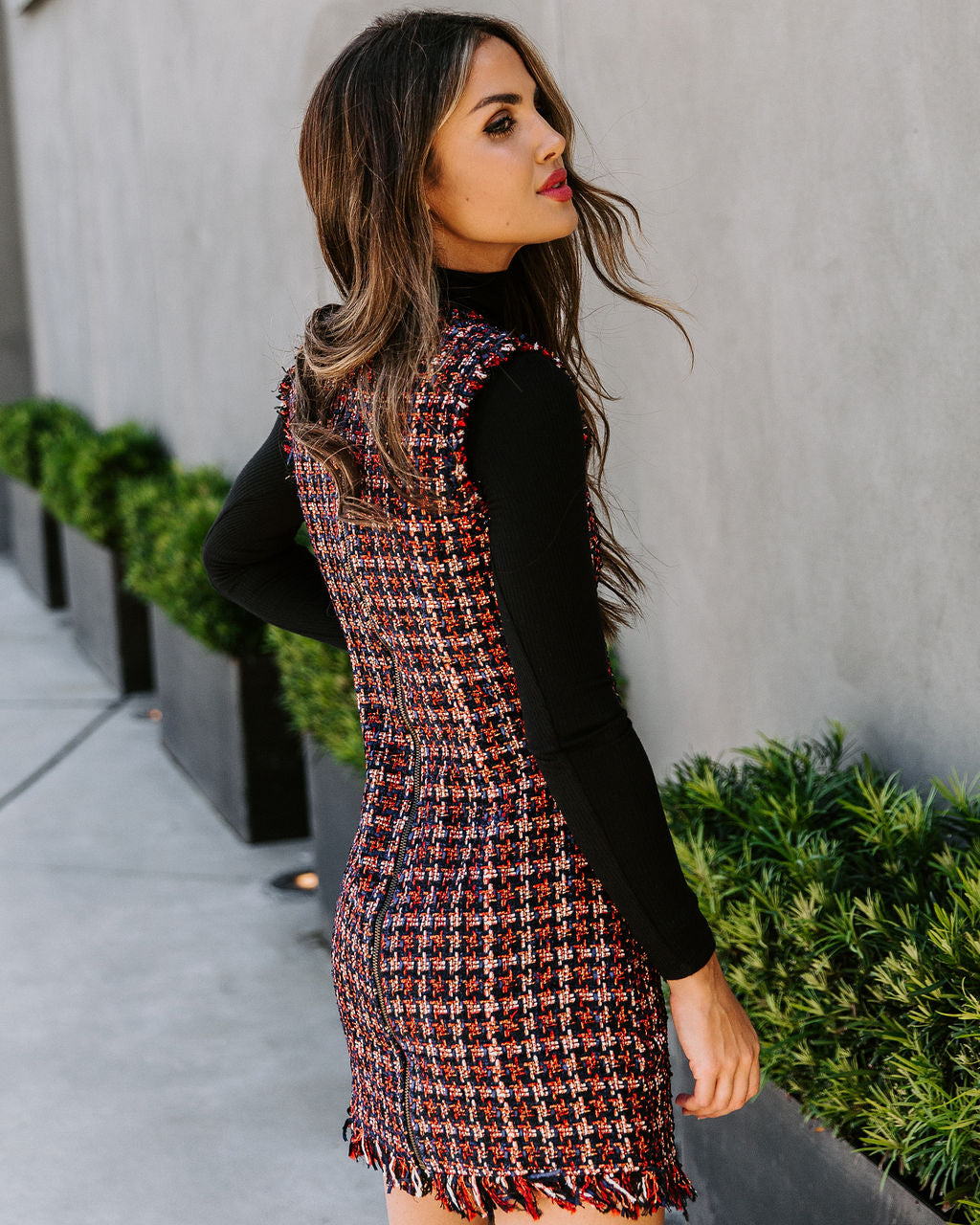 Tweed Plaid Sleeveless Frayed Hem Patch Pocket Shift Mini Dress - View 2