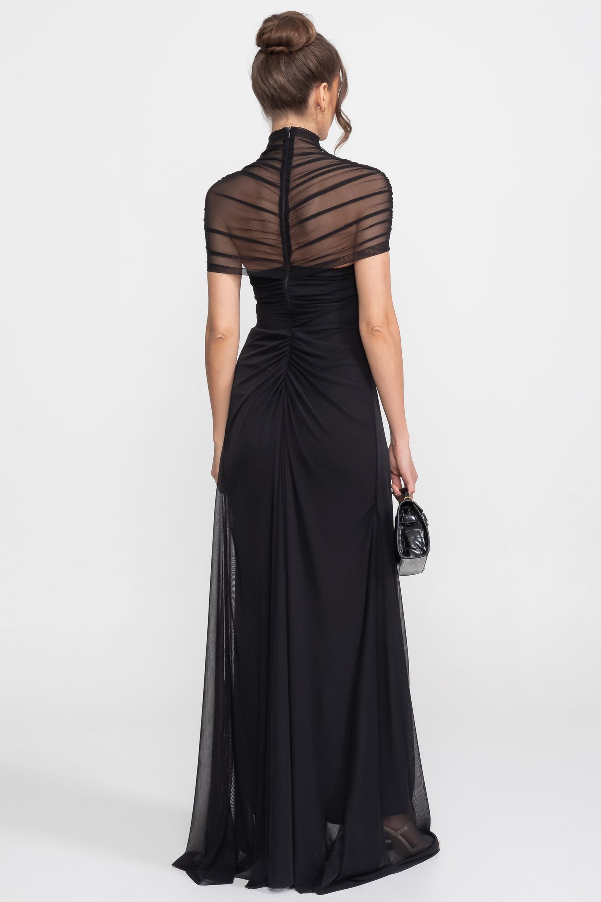 Ruched Off-The-Shoulder Maxi Dress With Cut-Out Waist - Black - View 4