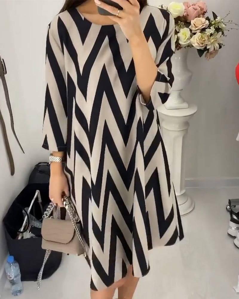 Chevron Print Crew Neck Elbow Sleeve Shift Mini Dress - View 4