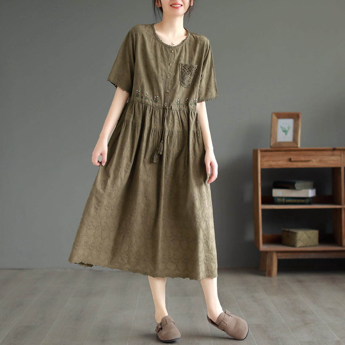 Embroidered Floral Scallop Trim Button Front Midi Dress - View 2