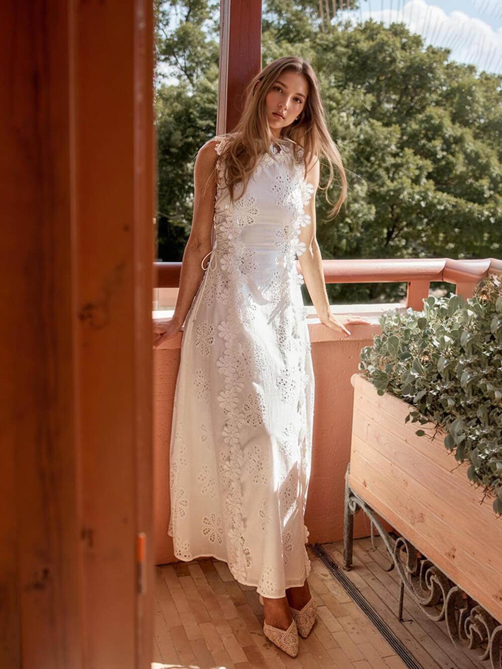Delicate Lace Hook And Lace Up Sides Maxi Dress - View 4