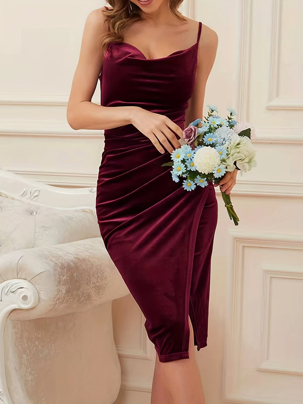 Velvet Spaghetti Strap Backless Bodycon Midi Cocktail Dress - View 2