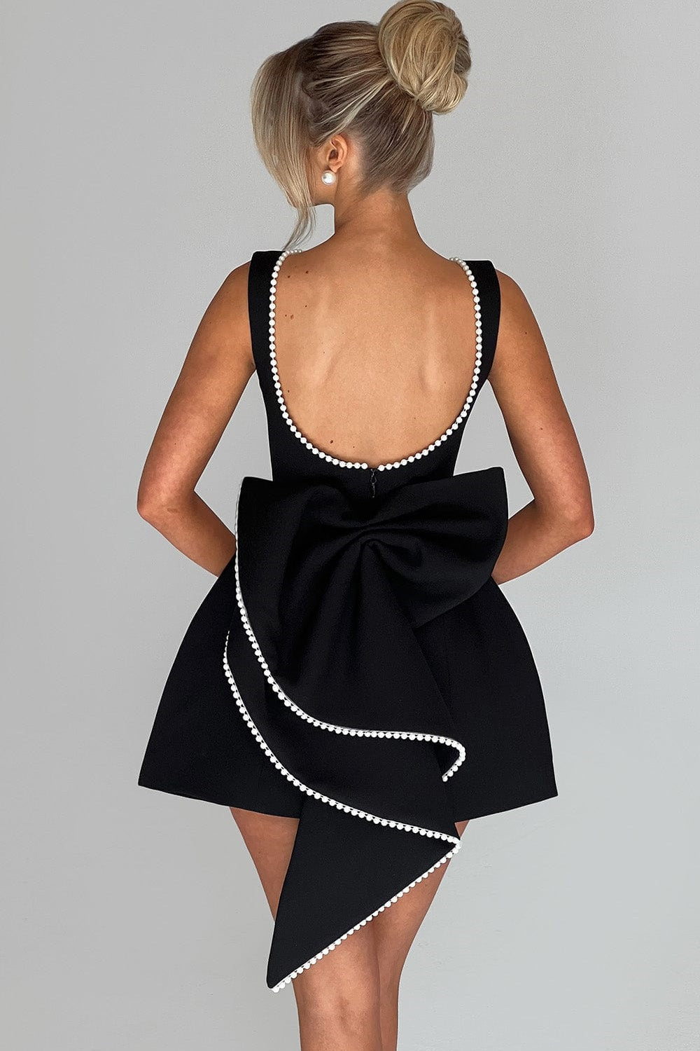 Cecila Bowknot Pearl Backless Mini Dress - View 5