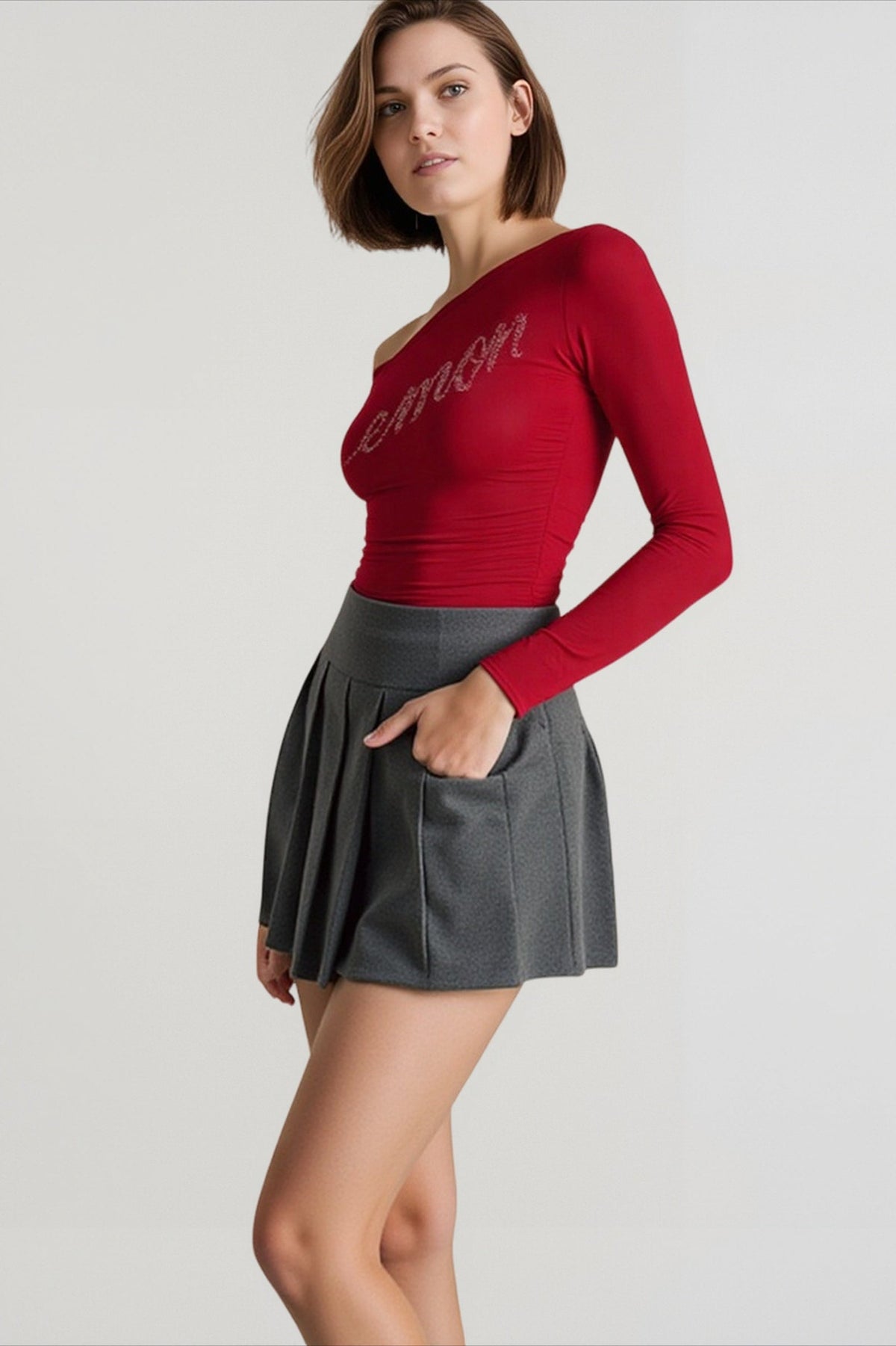 One Shoulder Long Sleeve Rhinestone Graphic Crop Top 3