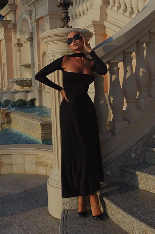 Halter Neck Off Shoulder Long Sleeve Fit and Flare Maxi Dress - View 7