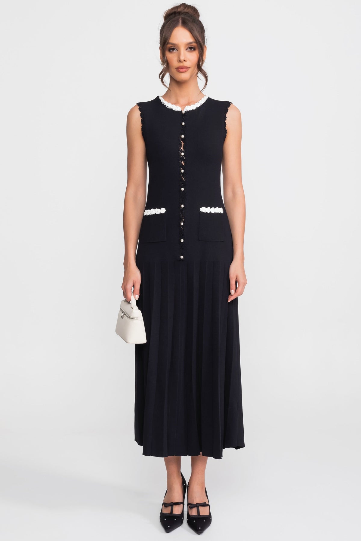 Sleeveless Scalloped Lace Collar Pearl Button Pleated Midi Dress