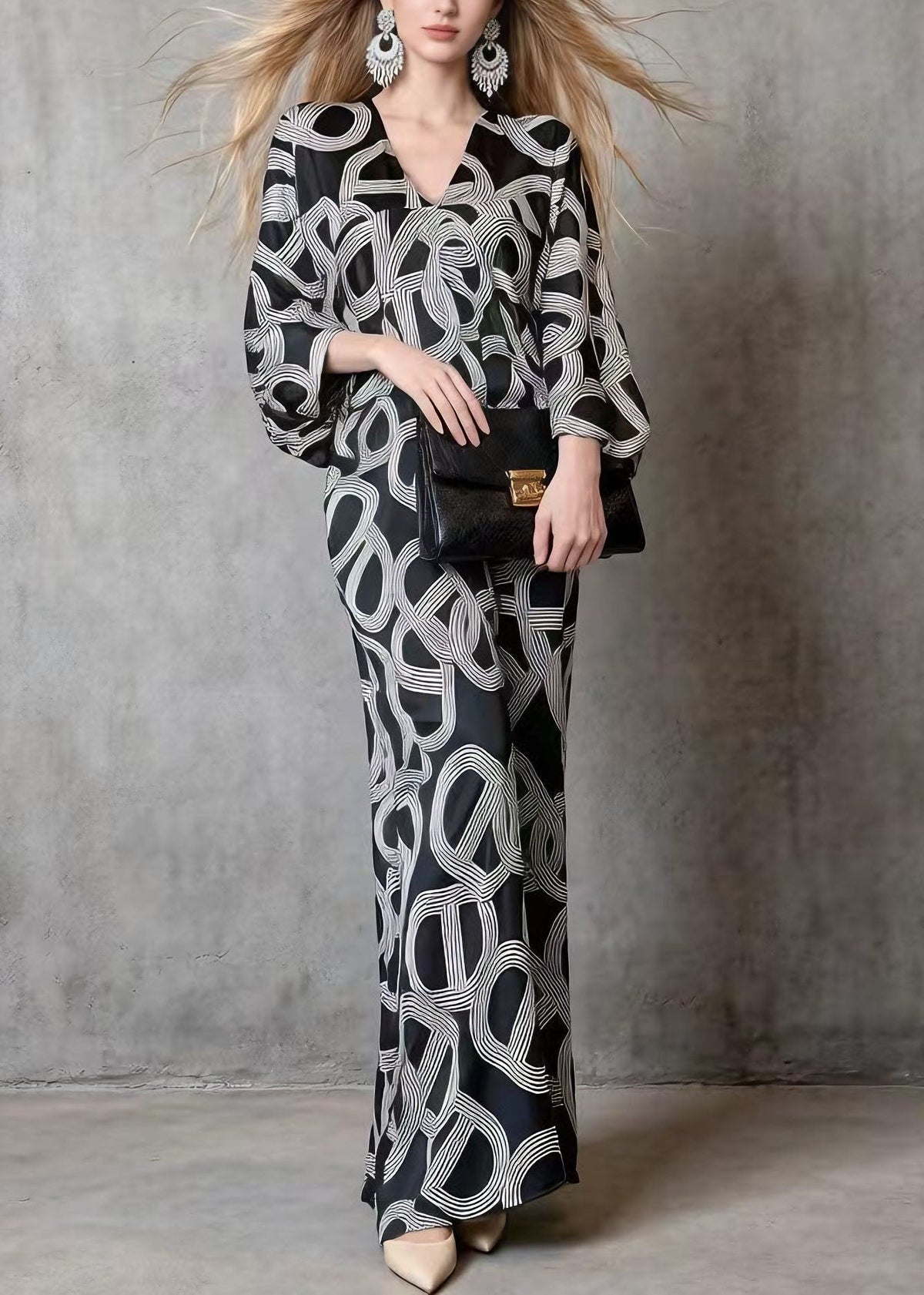 Satin Geometric Link Print V-Neck Batwing Sleeve Maxi Dress - View 3