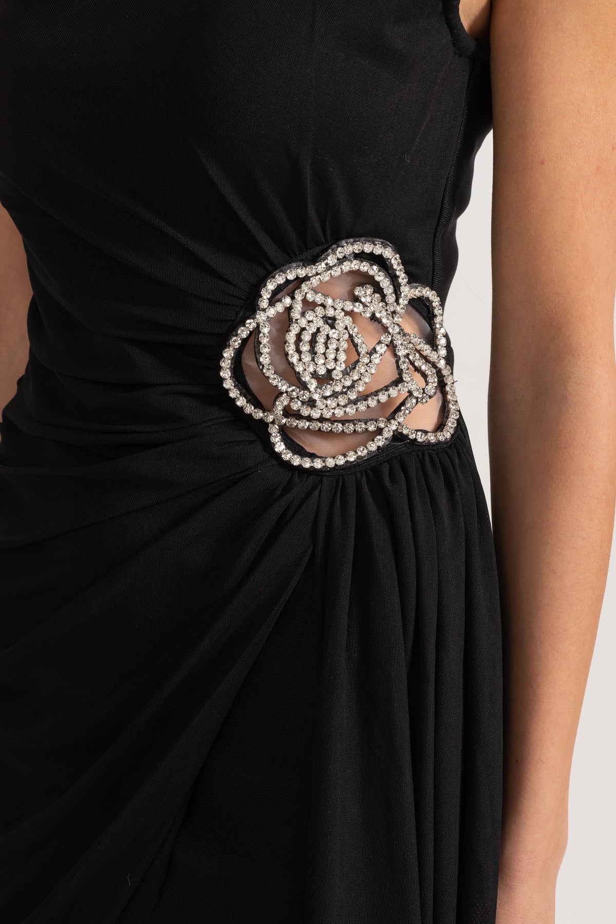 One Shoulder Ruched Draped Rhinestone Floral Brooch Mini Dress - View 7