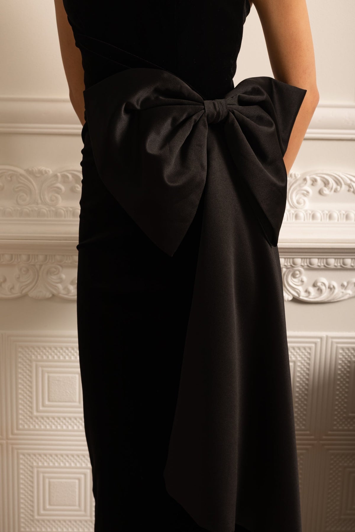 Elegant Strapless Dress With Draped Satin Bow - Black - View 14