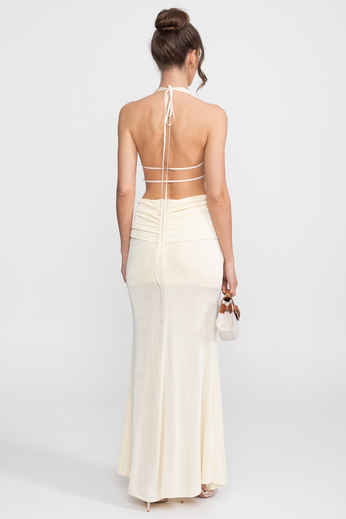 Draped Halter Gown With Ruched Side Tie Detail - Ivoire - View 13
