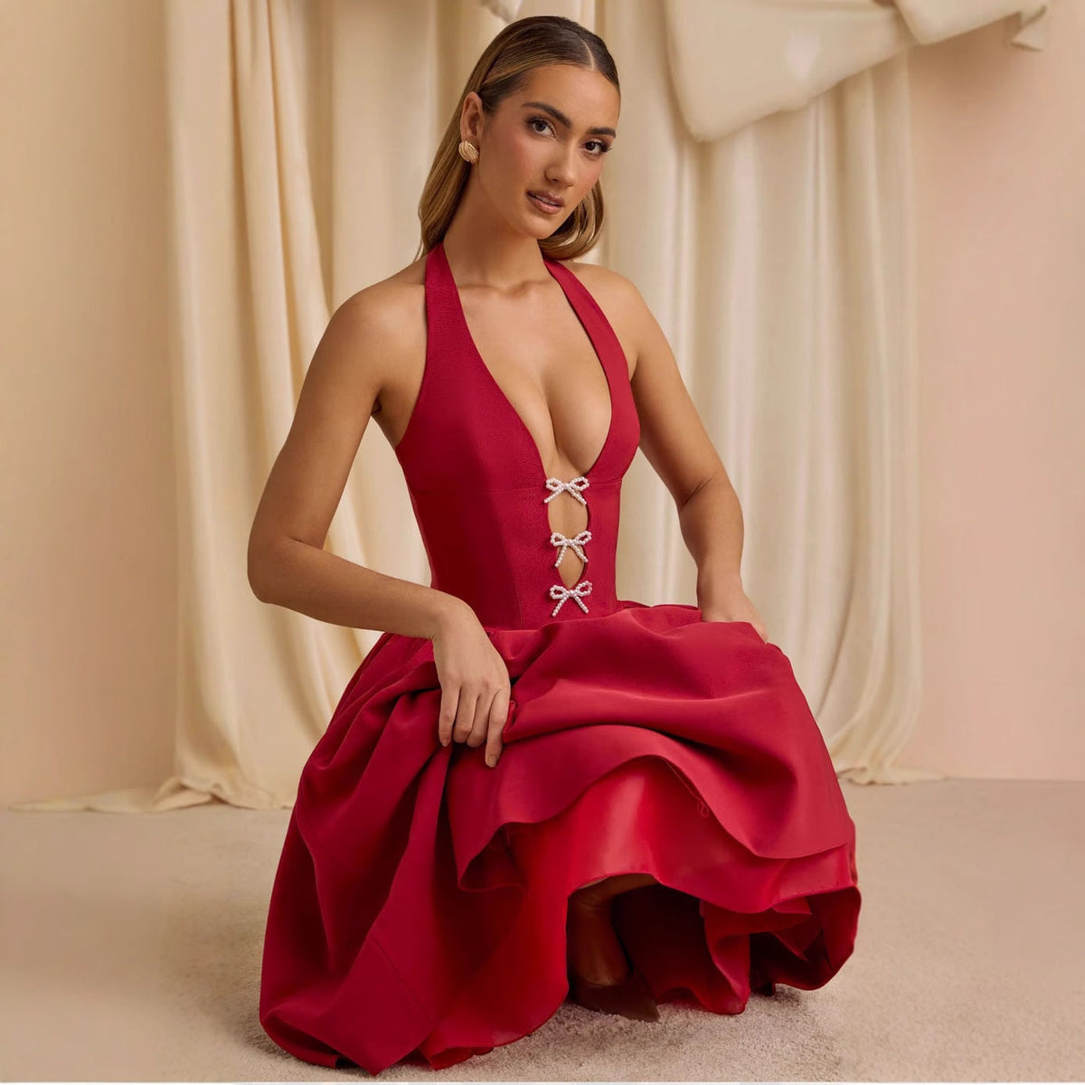 Rhinestone Bow Halter Neck Deep V-Neck Mini Cocktail Dress - View 4
