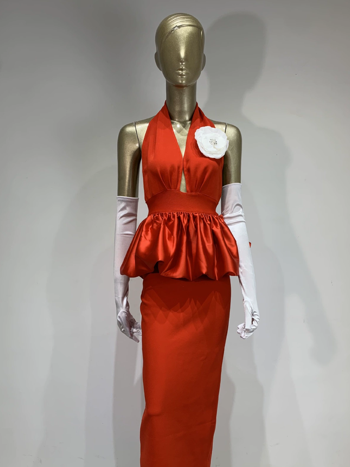 Halter Neck Deep V-Neck Floral Applique Ruffled Peplum Gown - View 6