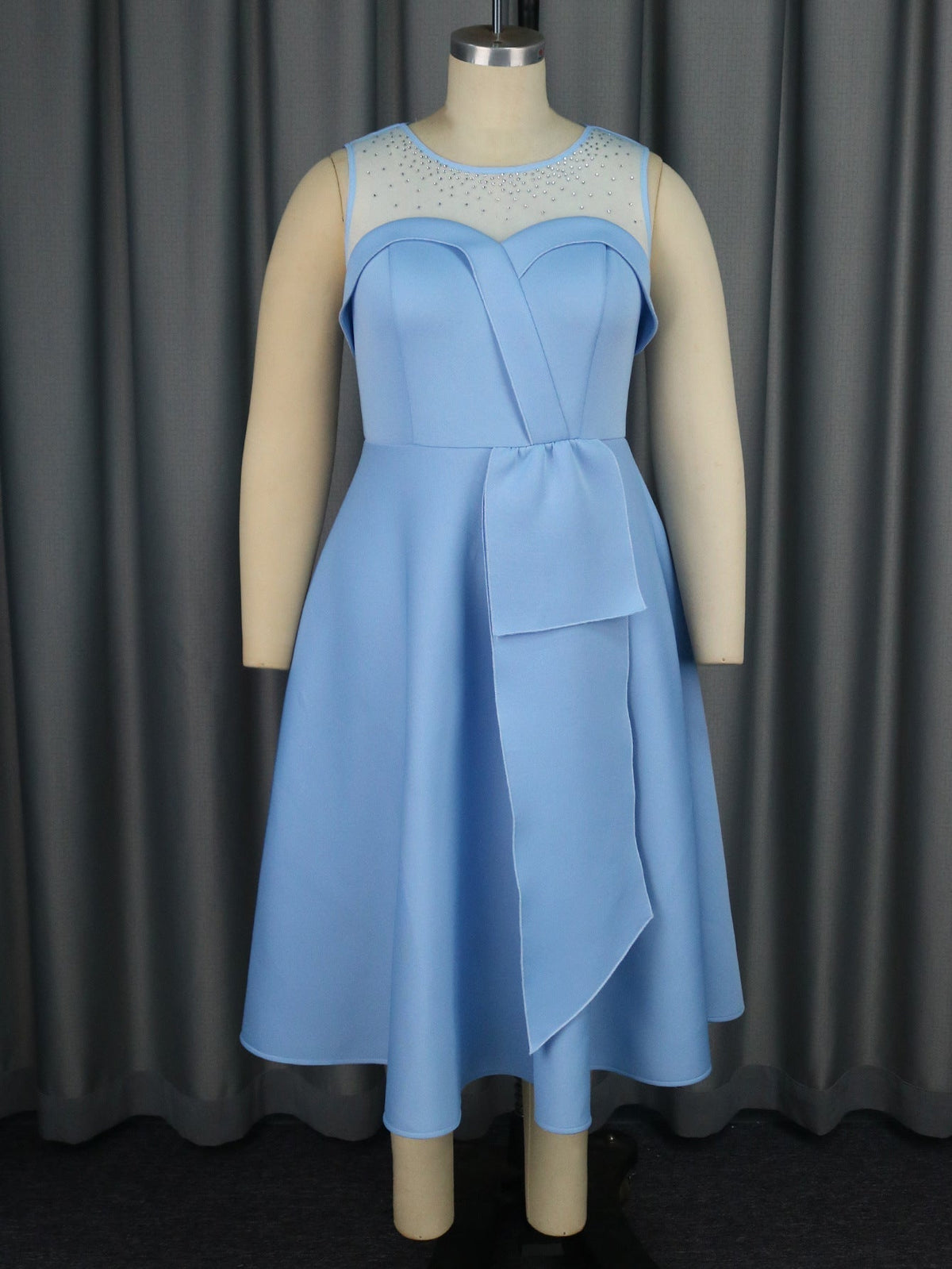 Rhinestone Mesh Yoke Sweetheart Neck Front Panel A-Line Midi Dress - View 2
