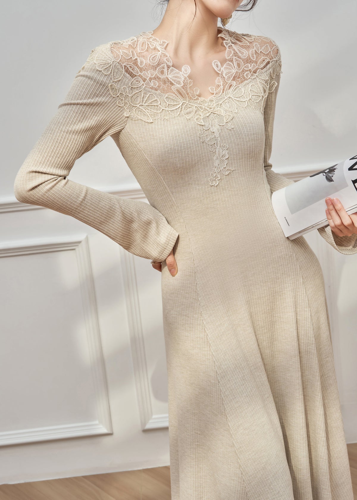 Slim Fit Oatmeal Lace Patchwork Knit Maxi Dresses Flare Sleeve - View 3