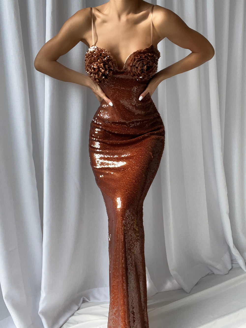 Sequin Spaghetti Strap Sweetheart Rosette Applique Mermaid Gown - View 3