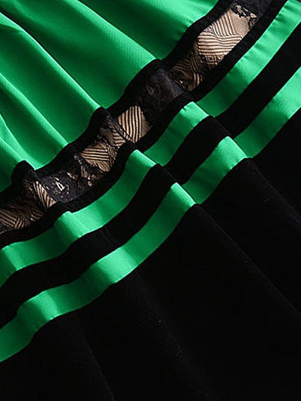 Lace & Velvet Pleated Crêpe Mini Dress in Green - View 5