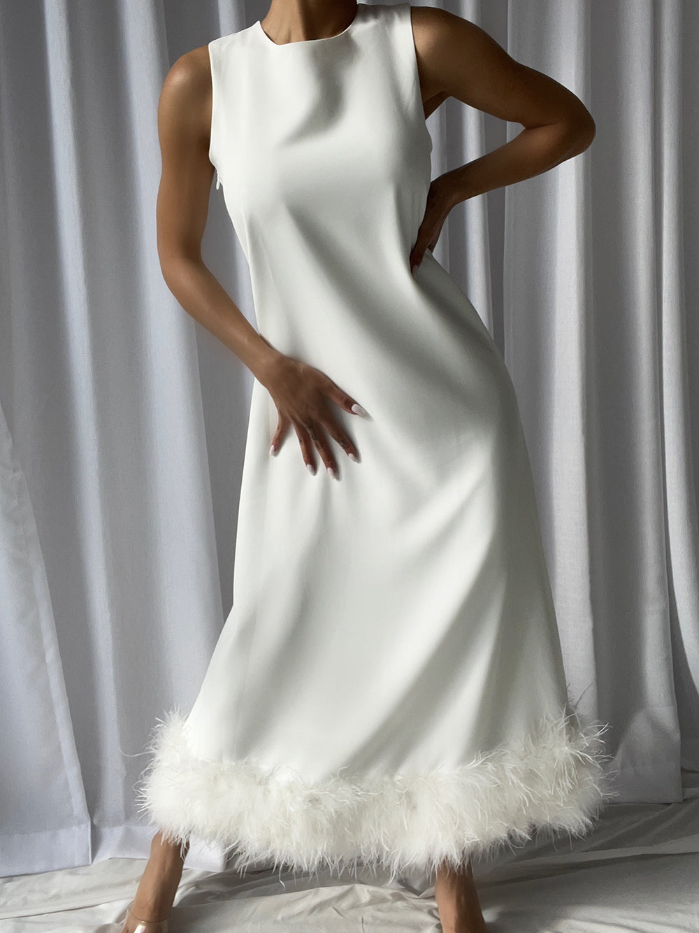 Sleeveless Crew Neck Feather Trim Midi Dress - View 2
