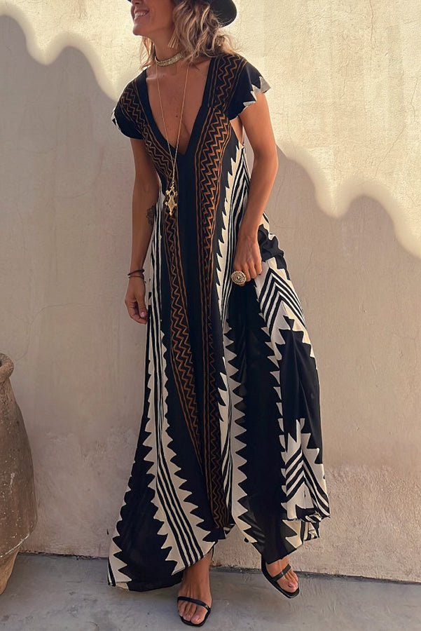 Geometric Print V-Neck Short Sleeve Flowy Boho Maxi Dress - View 3