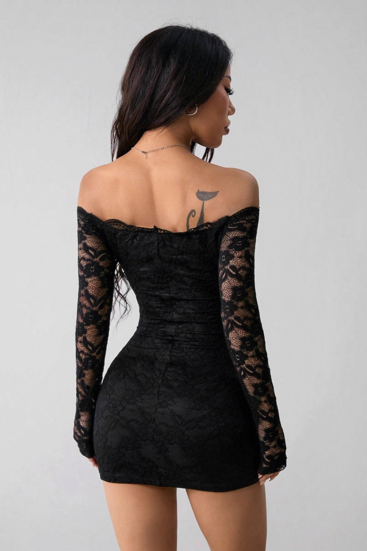 Off Shoulder Long Sleeve Slim Lace Dress in Black - View 5