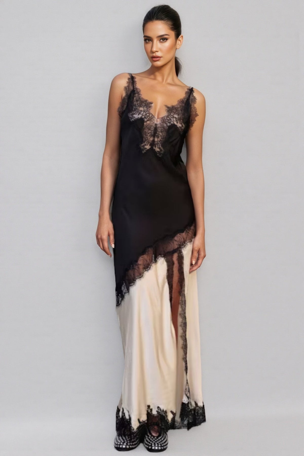 Danidse Sleeveless Lace Maxi Dress