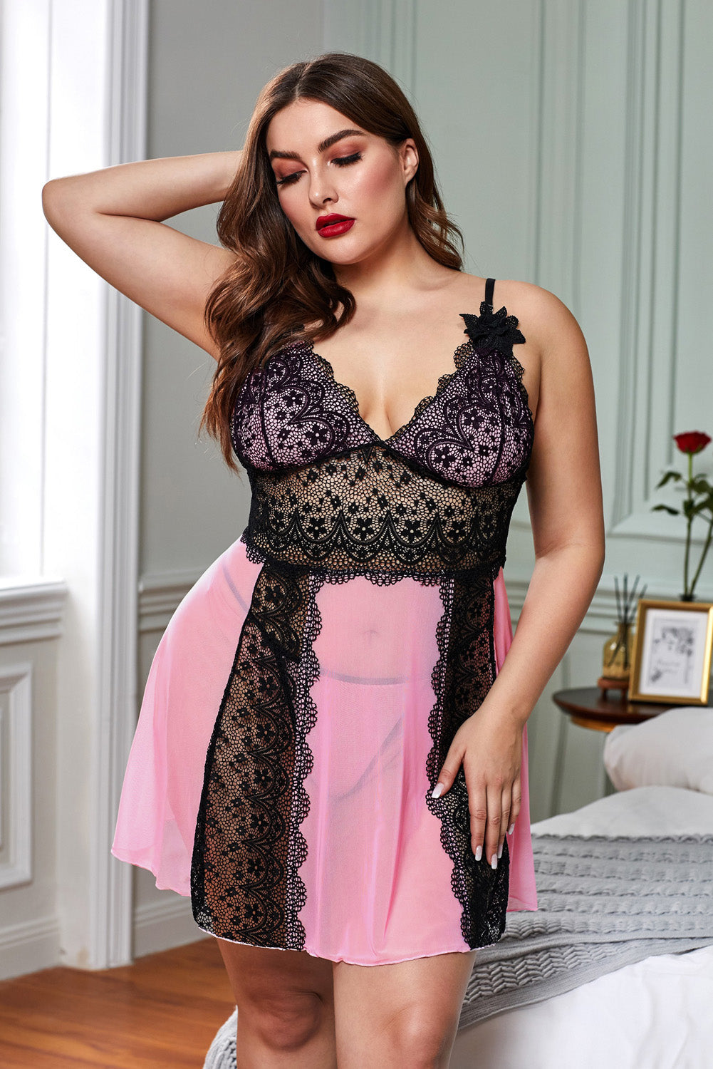 Floral Lace Spaghetti Strap Scalloped V-Neck Vertical Panel Gown - View 9