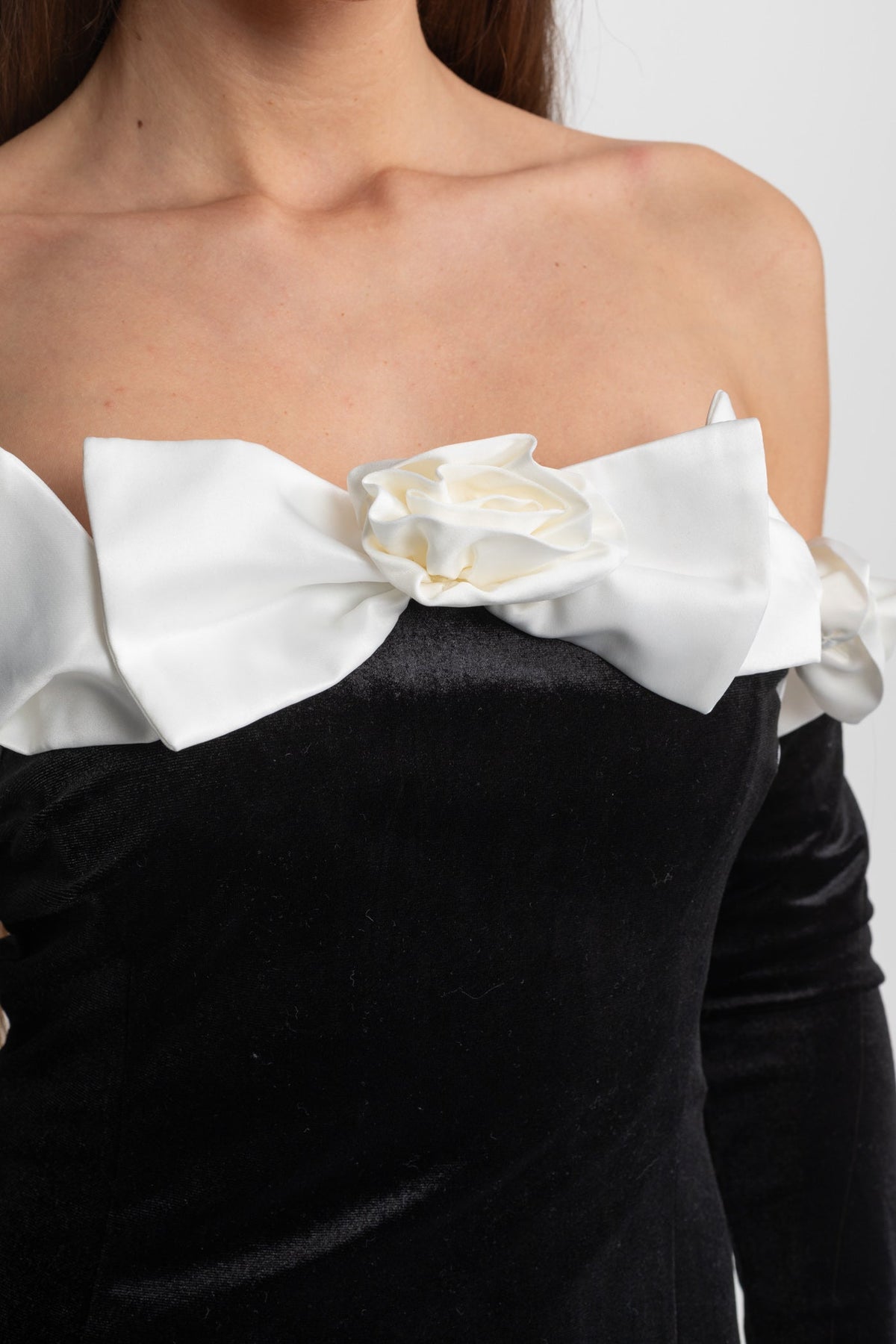 Velvet Strapless Maxi Dress with Floral Bow Appliqué – Black - View 6