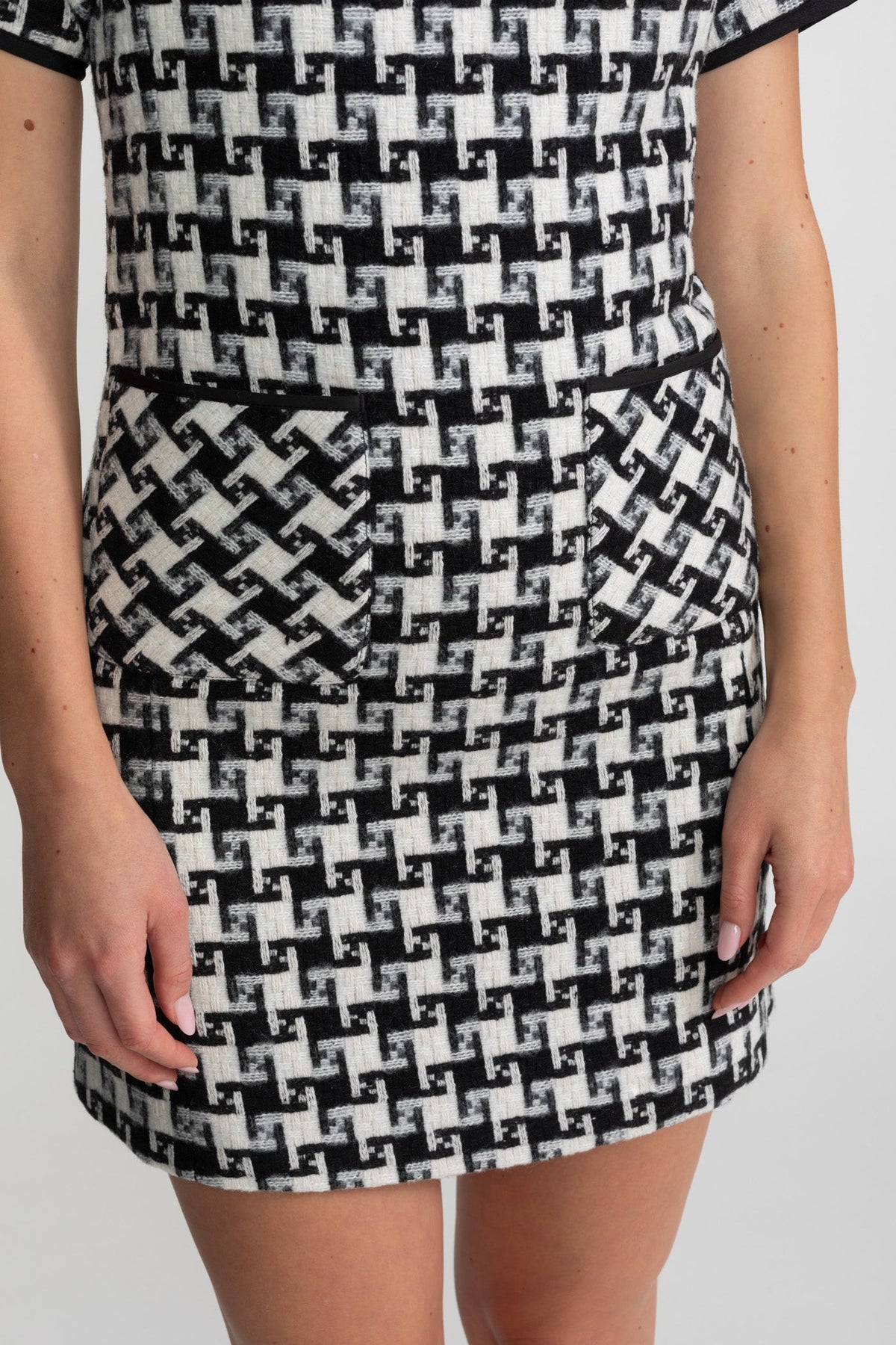 Velvet Bow Tweed Mini Dress With Check Pattern – Black And White - View 6