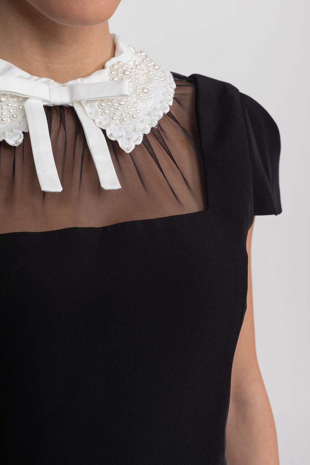 Cap Sleeve Midi Dress With Lace Collar Tie Detail - Black - View 5