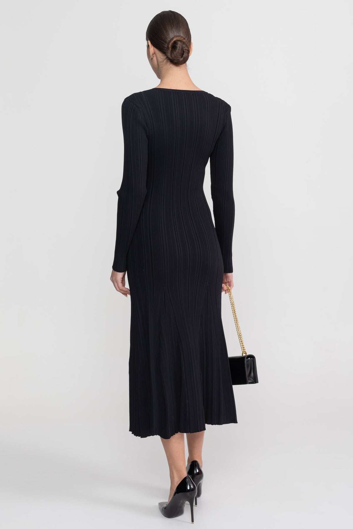 Ribbed Long Sleeve Midi Dress With Lace-Trim V-Neckline - Black - View 7